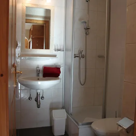 Villa Hüttschmiedhof Kössen Zimmer foto