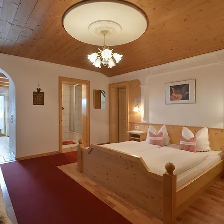 Villa Hüttschmiedhof Kössen Zimmer foto