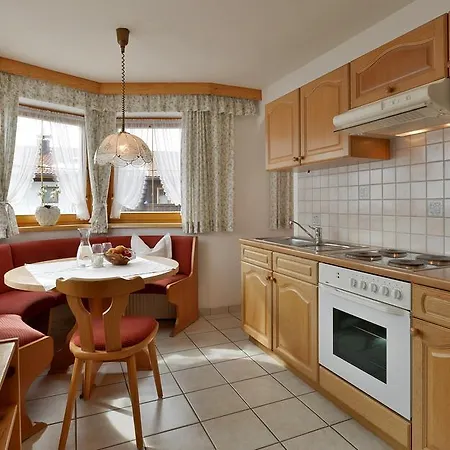 Villa Hüttschmiedhof Kössen Zimmer foto