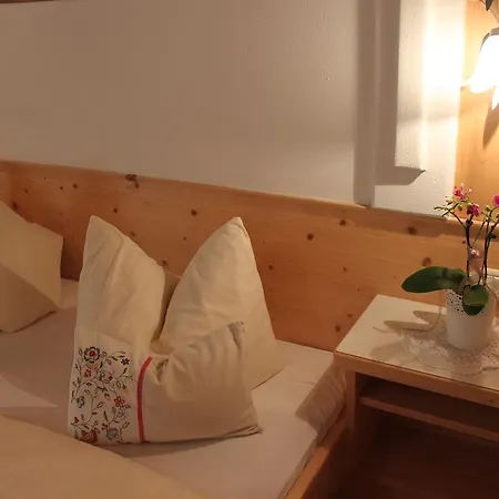 Villa Hüttschmiedhof Kössen Zimmer foto